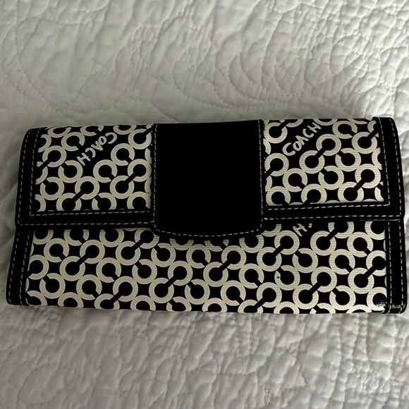 Black and white Coach wallet. - Picture 1 of 3